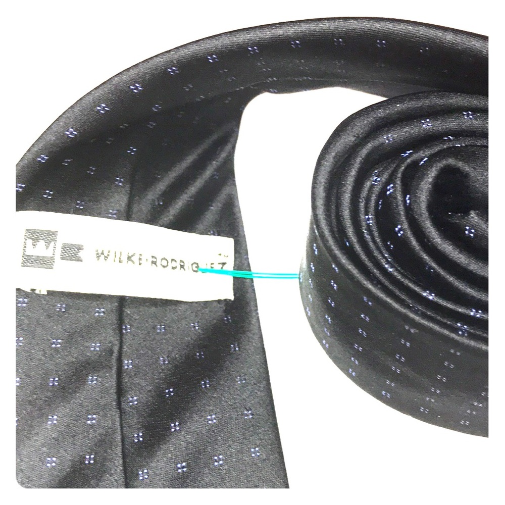 Wilke-Rodriguez black and blue dot silk tie